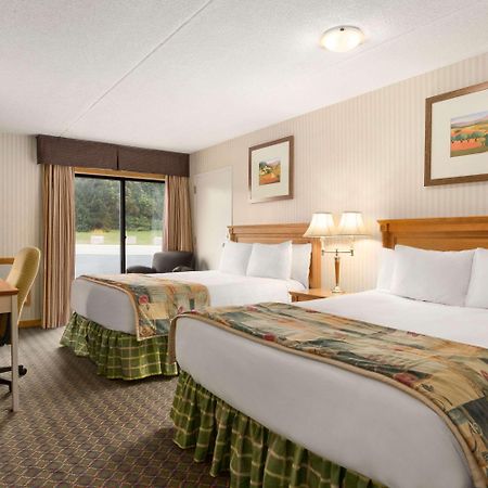 Travelodge By Wyndham Owen Sound On Bagian luar foto