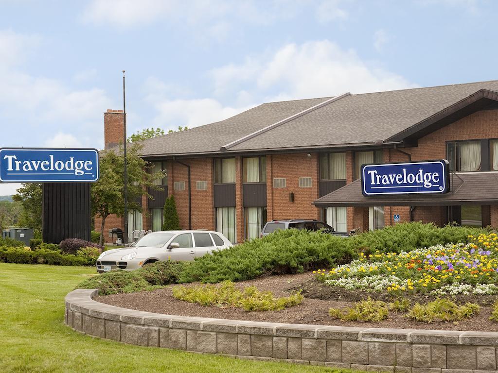 Travelodge By Wyndham Owen Sound On Bagian luar foto